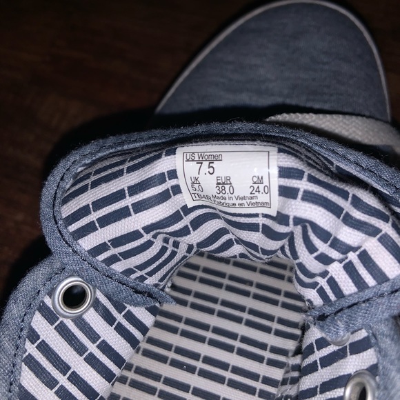 Gray and White Vans - Picture 4 of 4